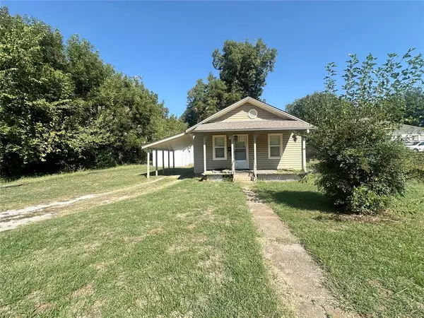 Shawnee, OK 74801,718 E 11th ST