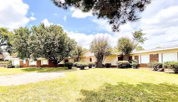 Shawnee, OK 74804,1402 E Independence AVE