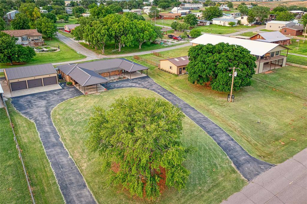 21303 E 990 RD, Foss, OK 73647