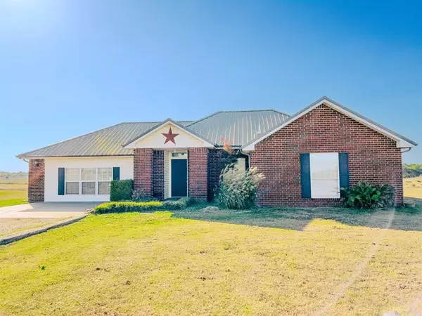 5914 Brangus RD, Shawnee, OK 74804