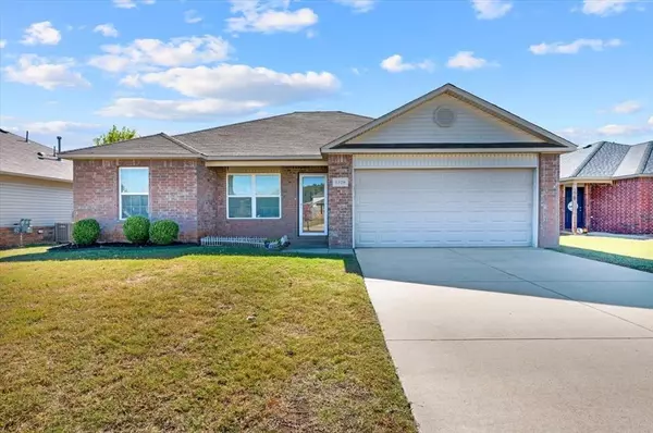 1320 Onyx ST, Noble, OK 73068