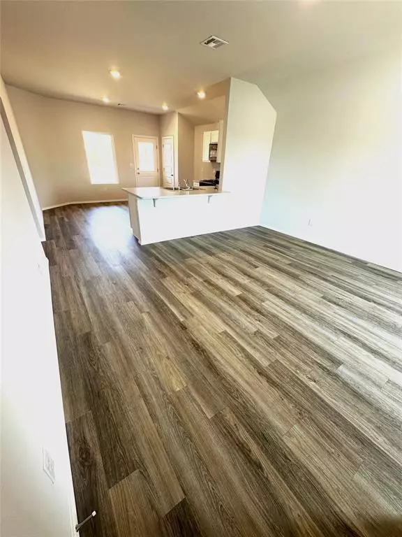 Harrah, OK 73045,21217 River Mist DR