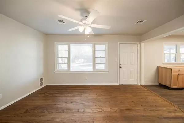 The Village, OK 73120,2000 Sheffield RD