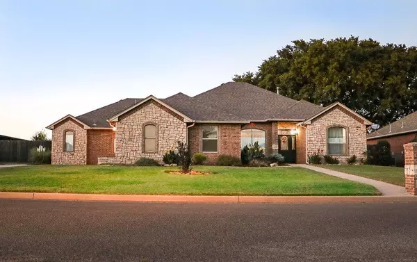 105 Ruby DR, Elk City, OK 73644