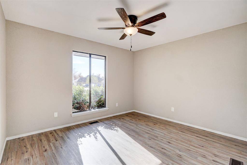 Bethany, OK 73008,1730 Lionsgate CIR