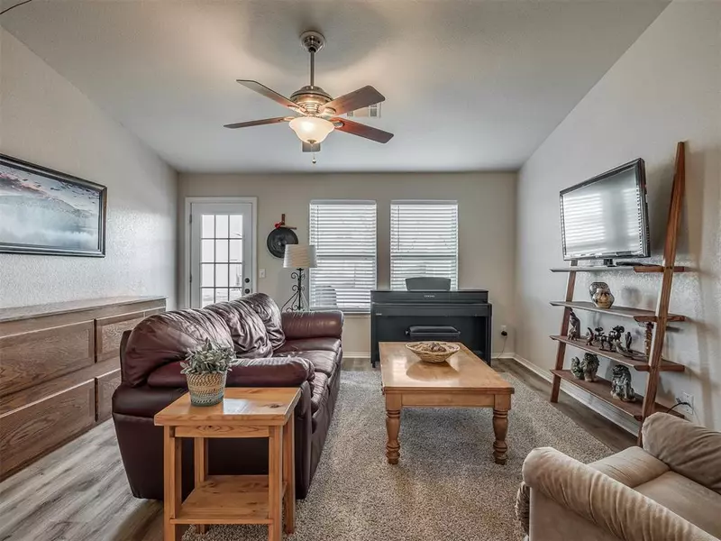 9112 Checkerbloom DR, Oklahoma City, OK 73165