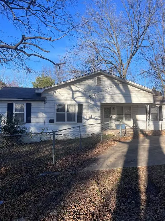 Checotah, OK 74426,513 W Rankin AVE