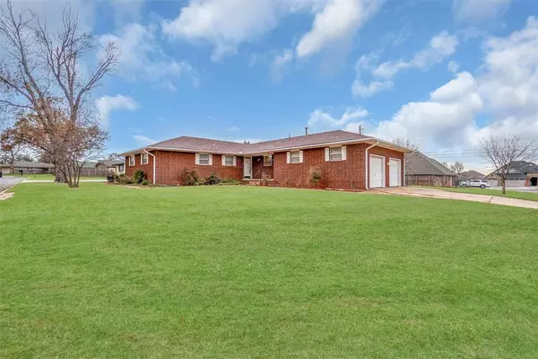 Weatherford, OK 73096,1400 Grandview DR