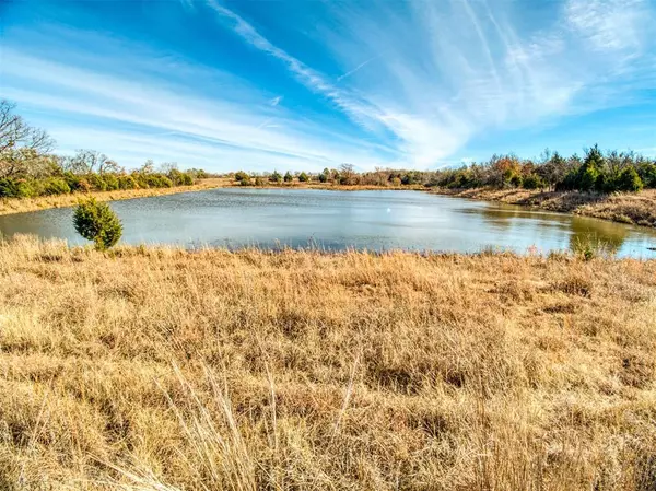 Okemah, OK 74859,Old Hwy 62