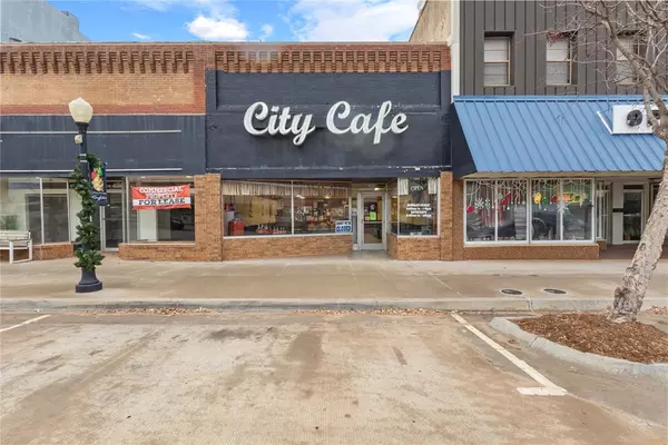 210 N Main ST, Kingfisher, OK 73750