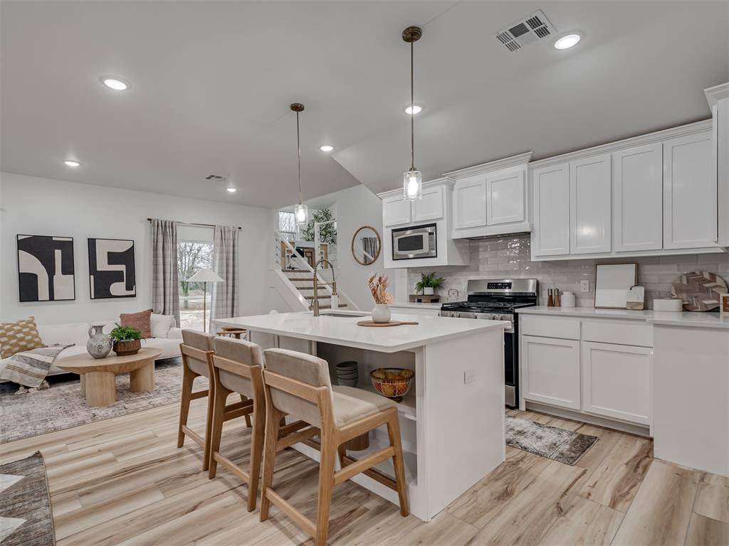 209 Grandview RD, Midwest City, OK 73130