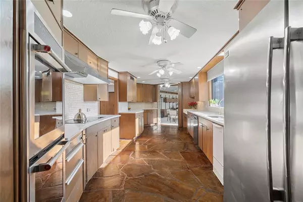 2961 Twin Acres DR, Norman, OK 73071