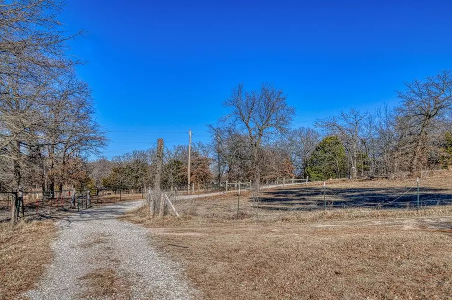 3590 Hensley DR, Norman, OK 73026