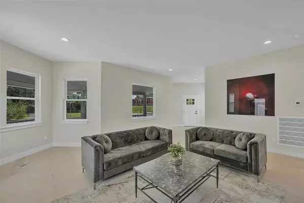 Oklahoma City, OK 73106,1301 NW 15th ST