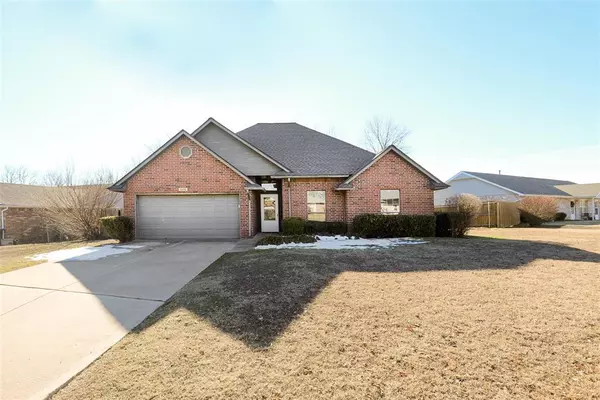 1008 MEADOW LAKE DR, Noble, OK 73068