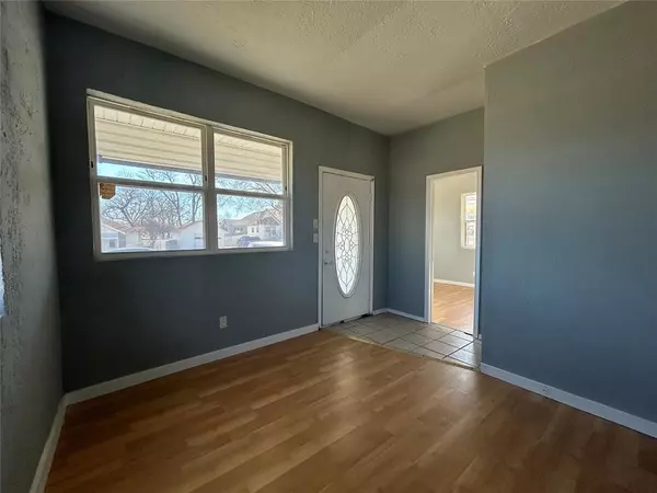 Lawton, OK 73501,923 SW 5th ST