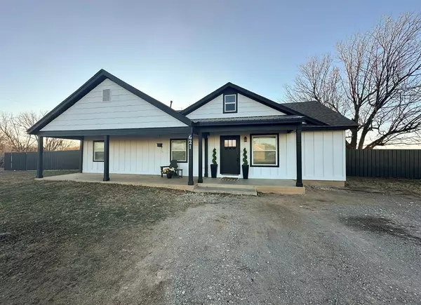 621 N Oklahoma AVE, Duke, OK 73532
