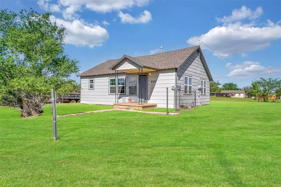 906 N Jackson ST, Altus, OK 73521