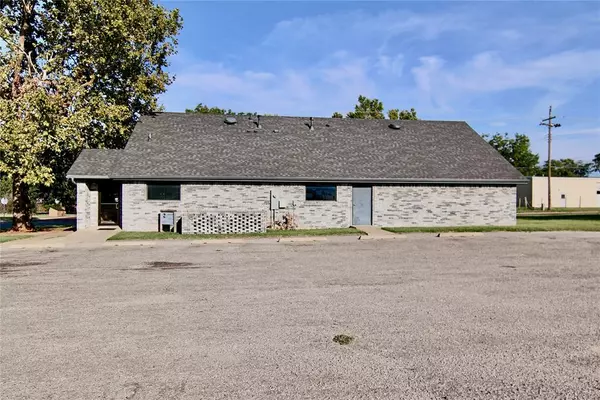 101 S Randall AVE, Elk City, OK 73644