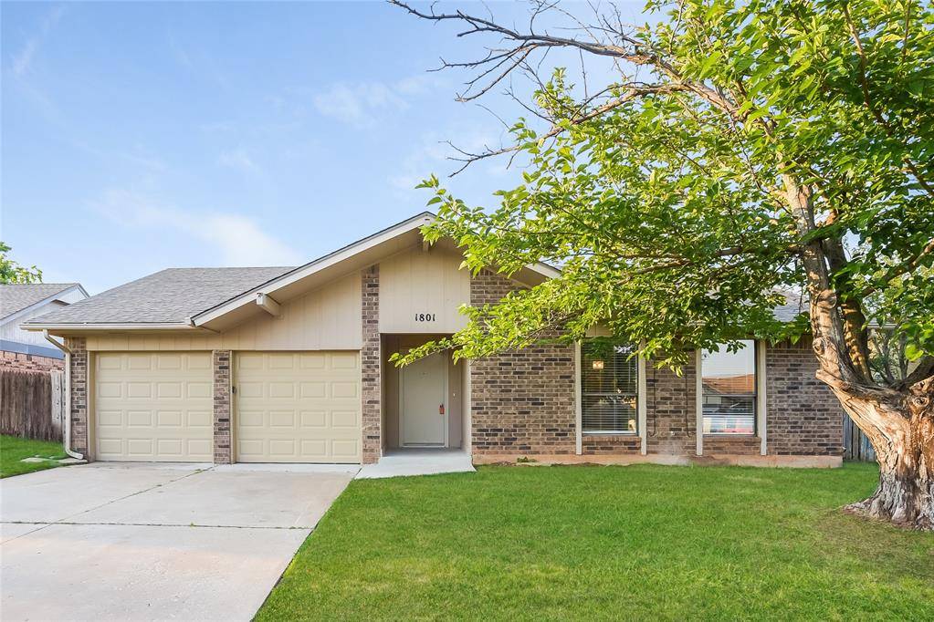1801 SE 7th ST, Moore, OK 73160