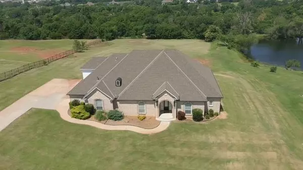 3713 Churchill RD, Moore, OK 73165