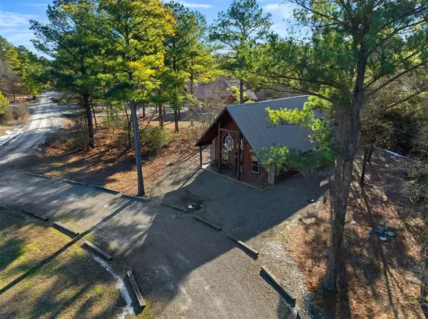 Broken Bow, OK 74728,18 Honey Crisp LN