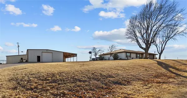 Weatherford, OK 73096,24014 E 1049 RD