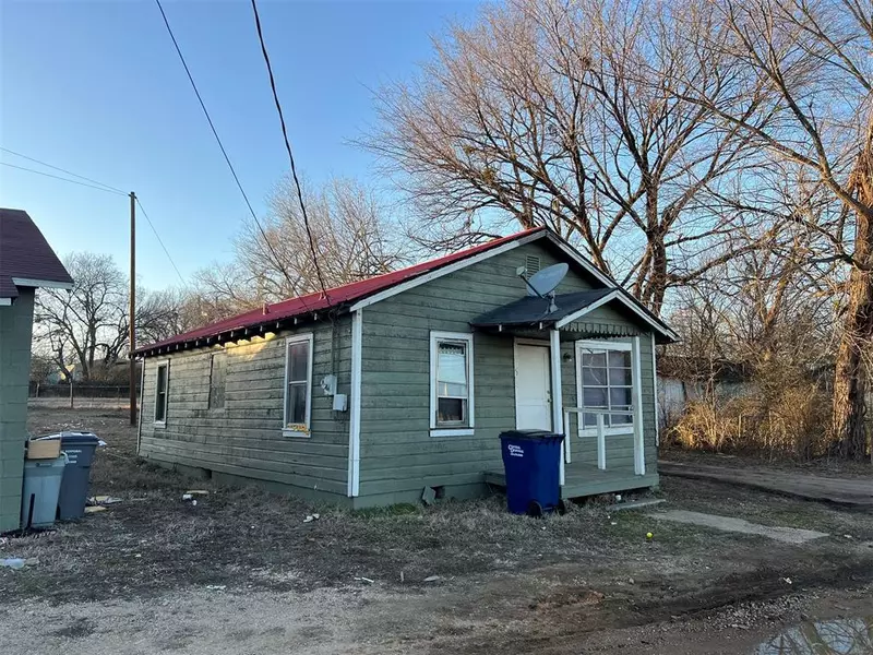 213 W 14th ST, Wewoka, OK 74884