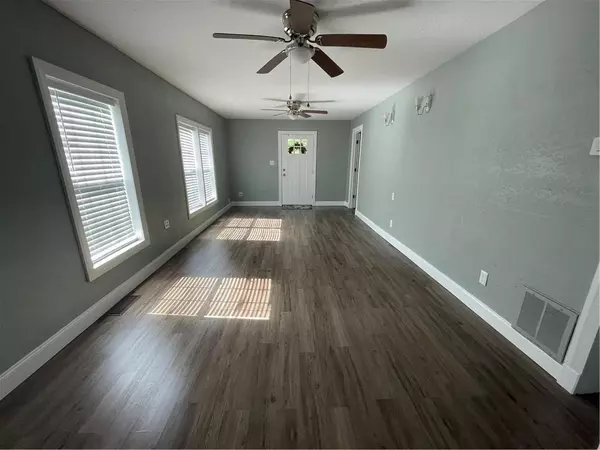 Chandler, OK 74834,306 W 4th ST