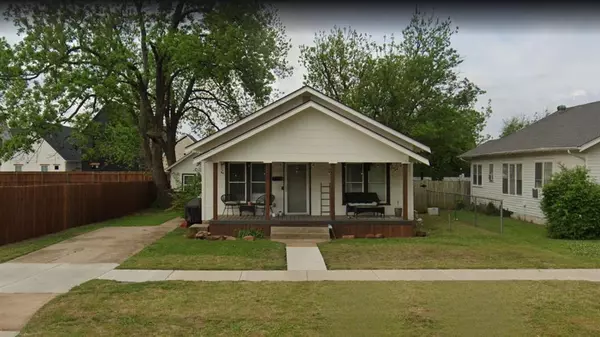 220 W Main ST, Edmond, OK 73003