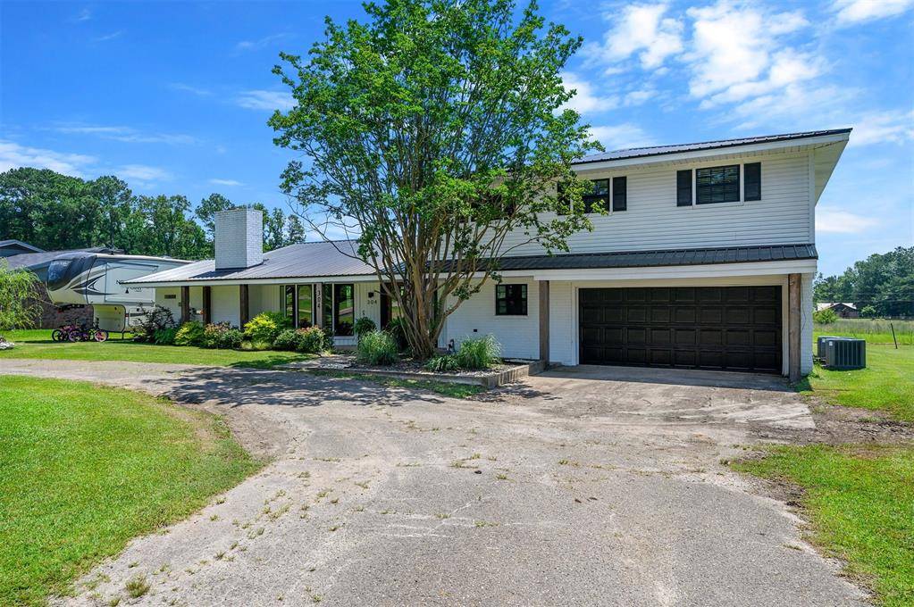 304 N Denison RD, Idabel, OK 74745
