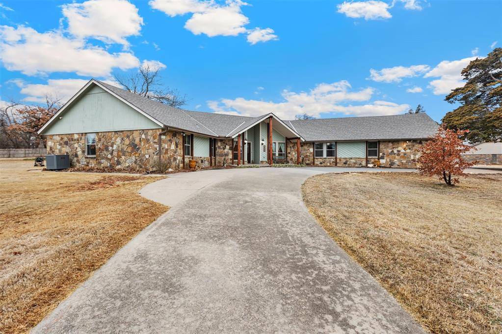 Edmond, OK 73025,2500 Twelve Oaks
