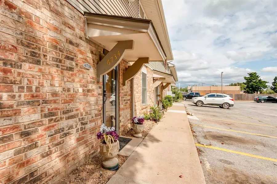 6734 N Meridian AVE, Oklahoma City, OK 73116