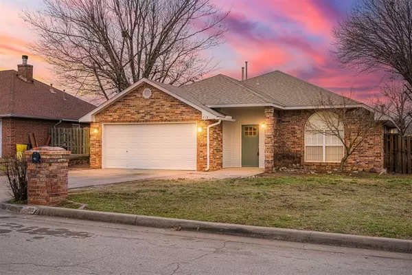 712 Woodbriar, Noble, OK 73068