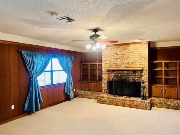 Lawton, OK 73507,715 NW Chosin RD