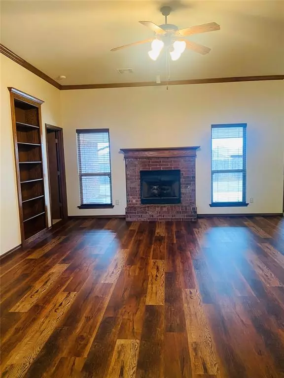 Moore, OK 73160,513 Loyd LN