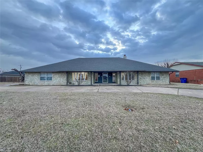 505 N Cimarron ST, Hennessey, OK 73742