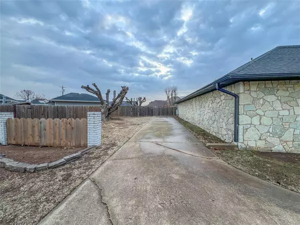 Hennessey, OK 73742,505 N Cimarron ST