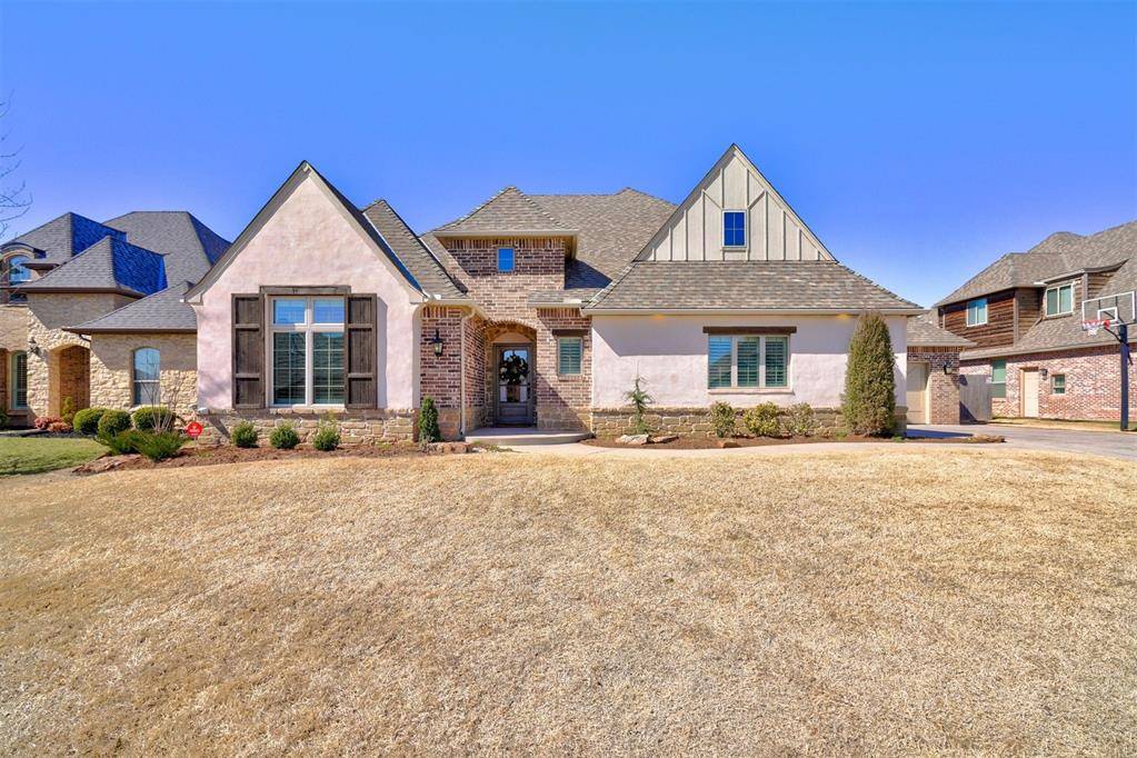 4825 Coronado Bridge CT, Edmond, OK 73034