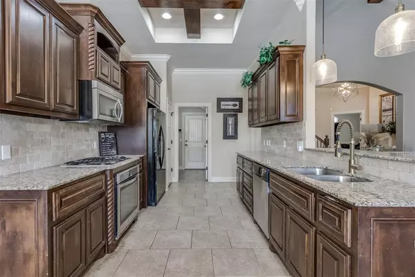 2412 NW 155th ST, Edmond, OK 73013