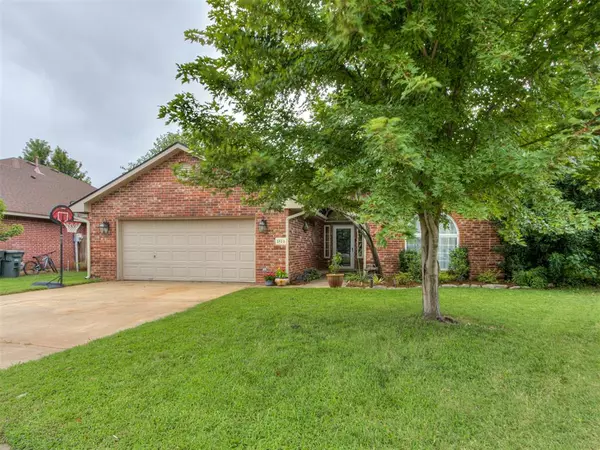 Edmond, OK 73012,1814 Olde School RD