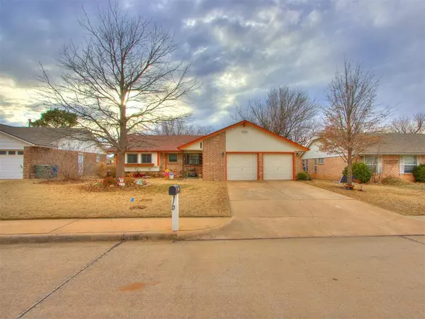 609 Howard CT, Edmond, OK 73003
