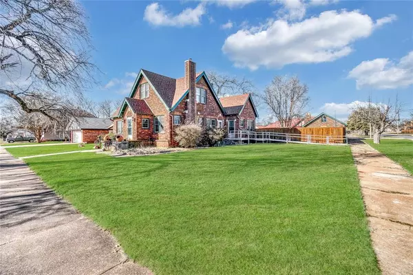 Hobart, OK 73651,115 N Randlett ST