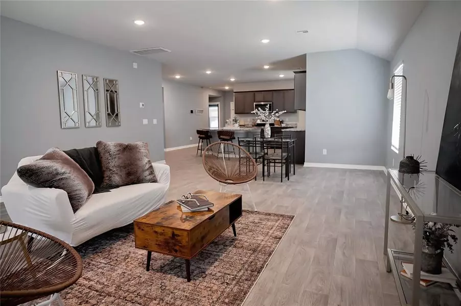 4305 Moonlight RD, Mustang, OK 73064