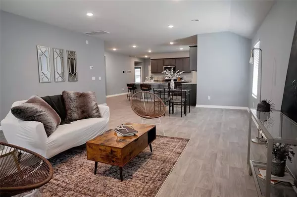 Mustang, OK 73064,4305 Moonlight RD