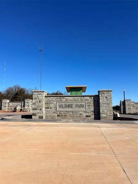 8101 Wilshire Park West DR, Oklahoma City, OK 73111