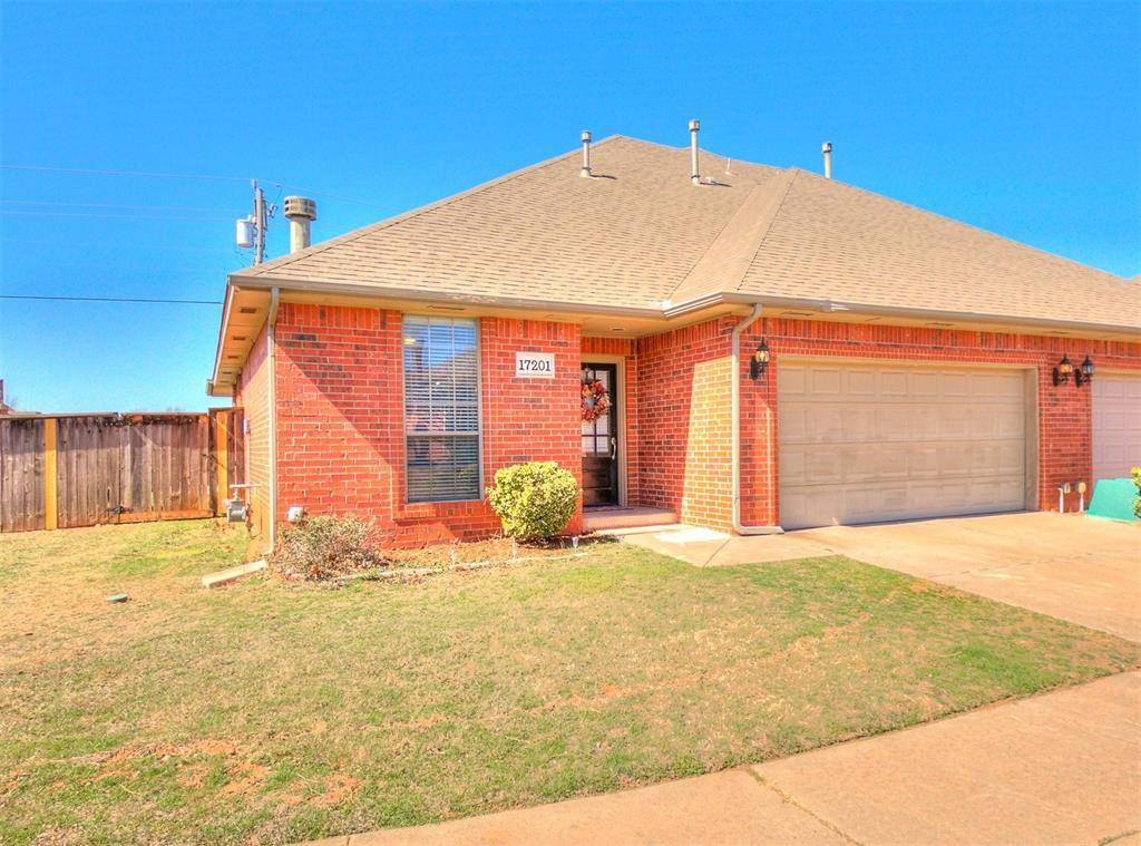 Edmond, OK 73012,17201 Cedar DR