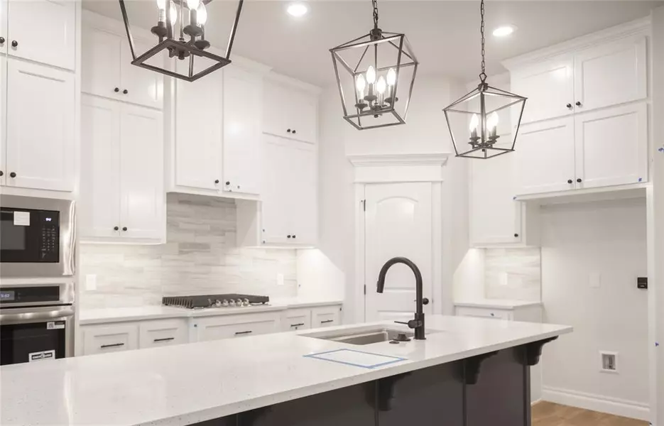 4216 NW 158th ST, Edmond, OK 73013