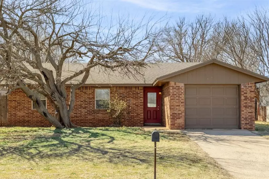 109 Mary DR, Elk City, OK 73644