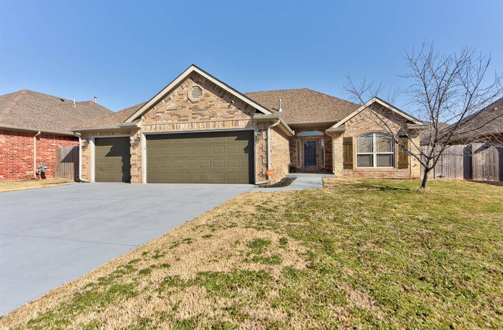 539 W Chickasaw Court WAY, Mustang, OK 73064